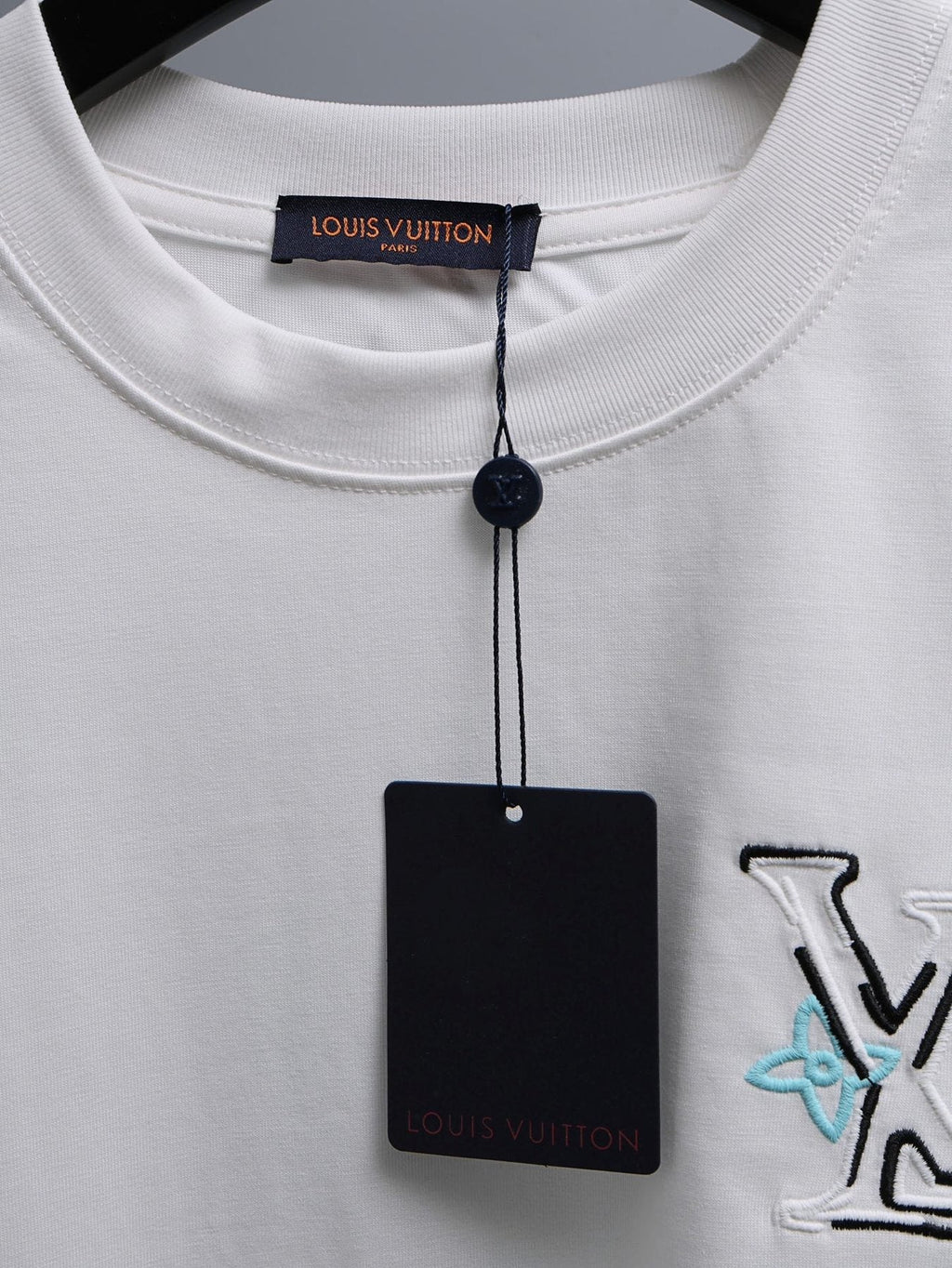 Louis Vuitton*LV White Embroidered Graphic T-Shirt